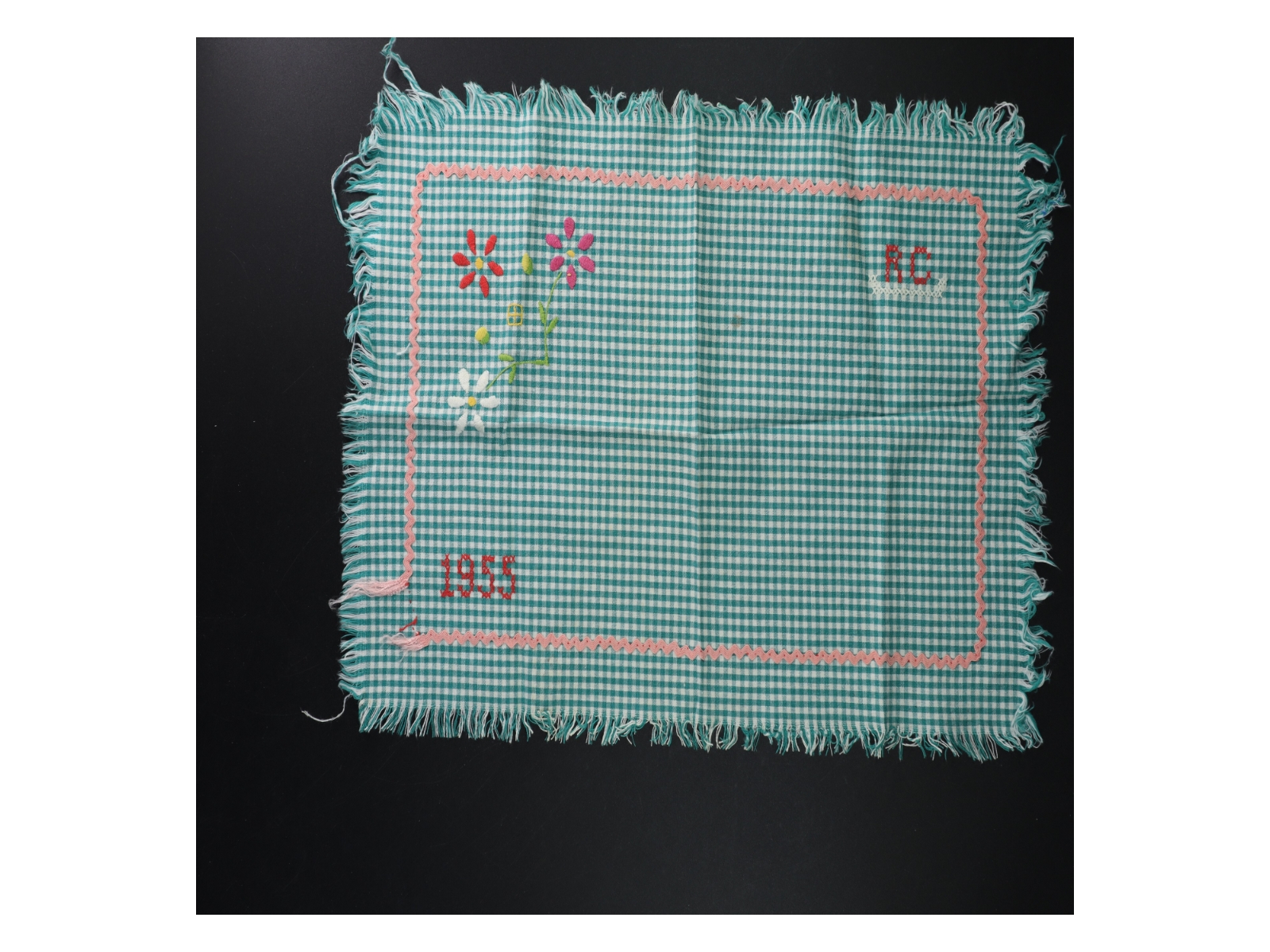 Broderet dug (str. 30 x 46 cm)