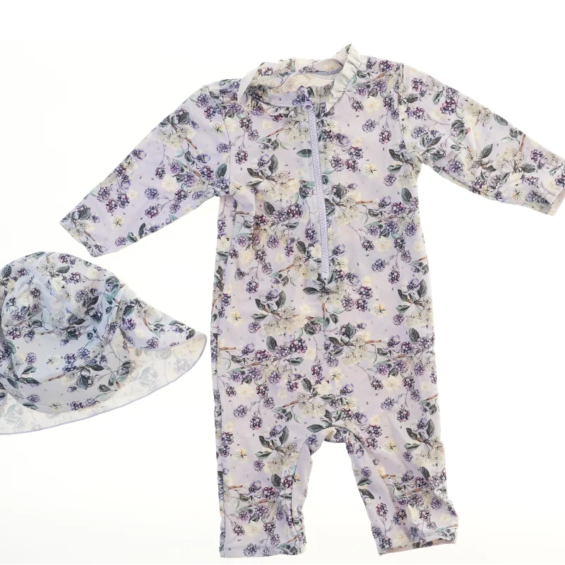 Name it uv-dragt med matchende hat fra Name It (str. 92)