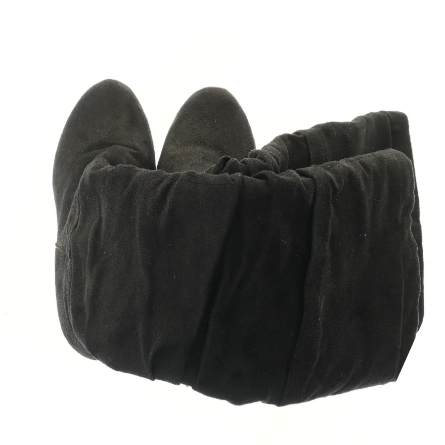 Sort højhælet støvle (str. 37 )