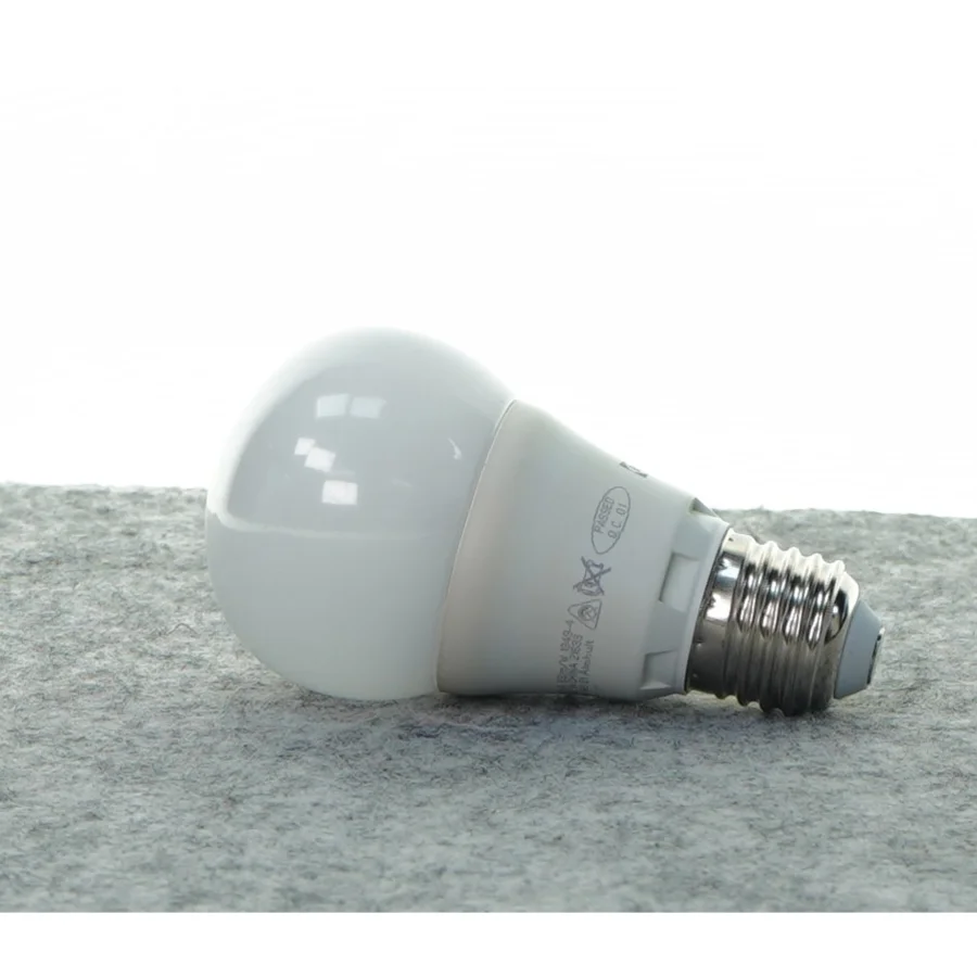 Led pære fra Ikea (str. 6 komma 3 w)