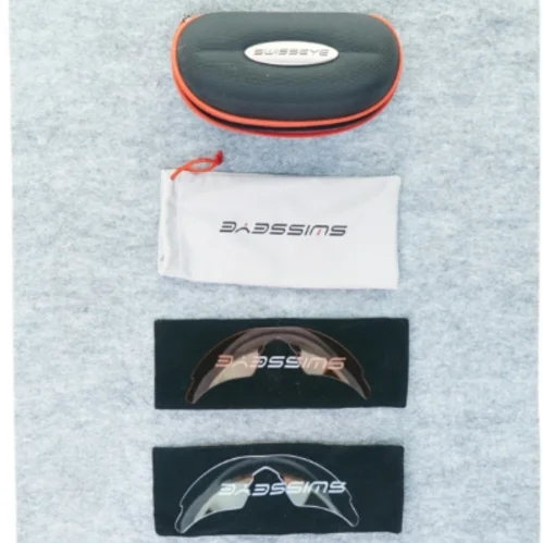 Brilleglas med etui fra Swisseye (str. 15 cm)