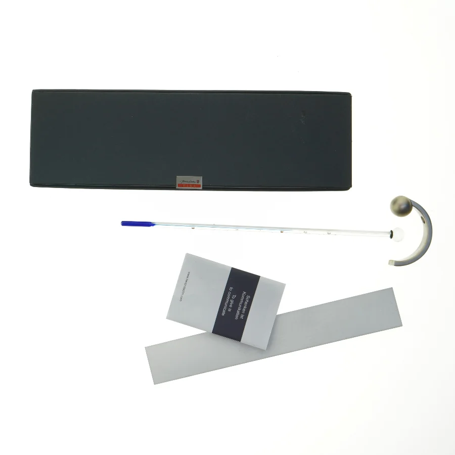 Newton apparat i kasse (str. 32x10 cm)