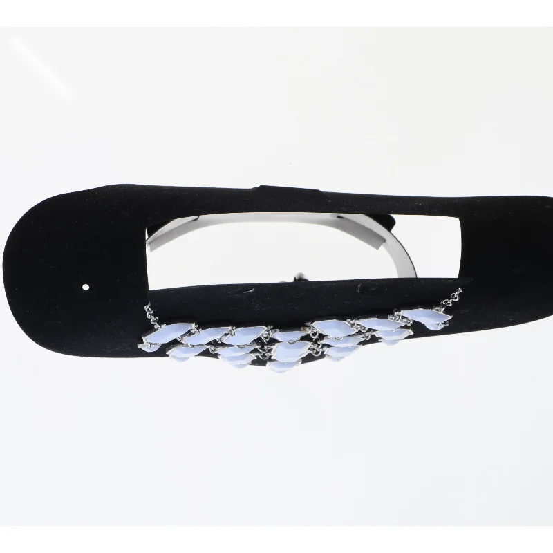 Sølvfarvet halskæde med hvide sten (str. Kæde 46 cm smykke 15 x 12 cm)