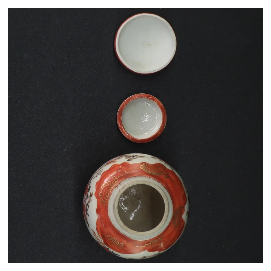 Japansk kande og vase med låg (str. 14 x 8,5 cm 9,5 x ø 7 cm)