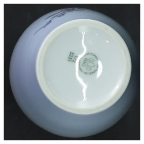 Porcelænsvase med blåregn fra B&G 