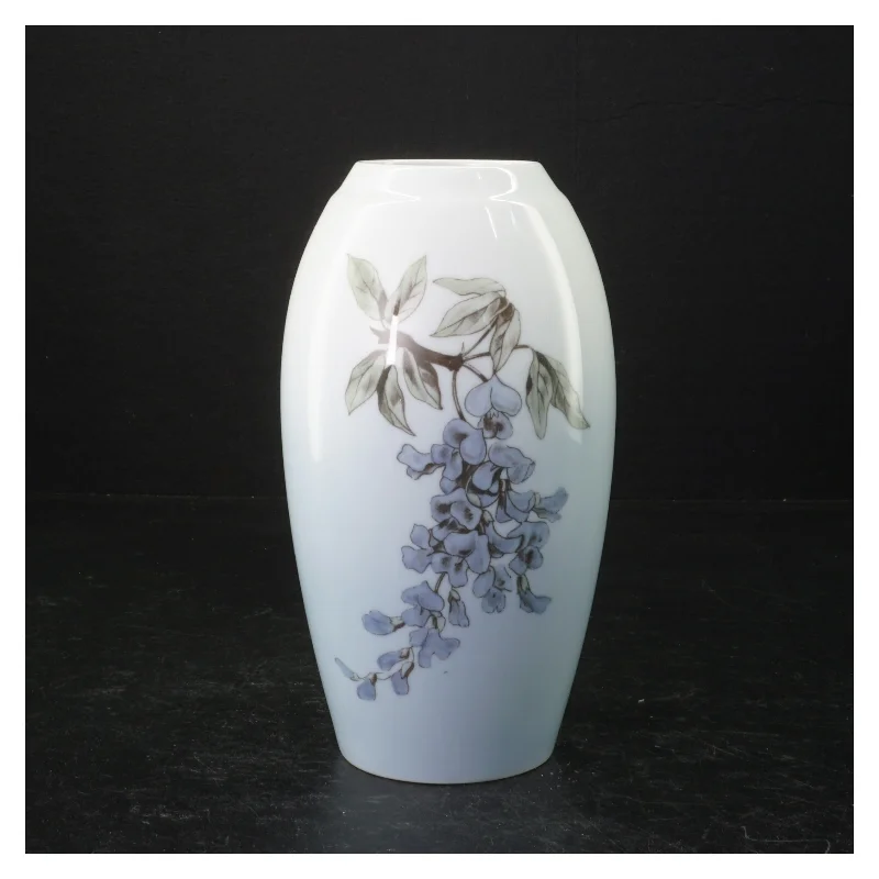 Porcelænsvase med blåregn fra B&G 