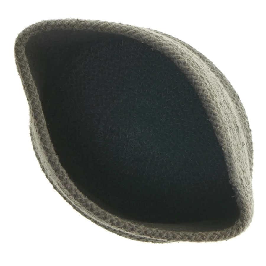 Strikket kurv (str. 37 cm)