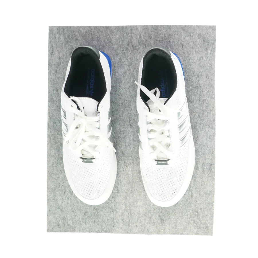 Sko fra Adidas (str. 44)