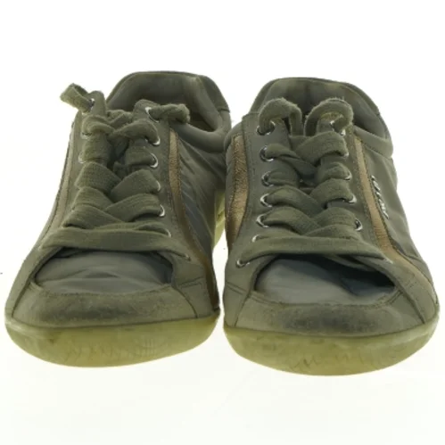 Prada sneakers fra Prada (str. 37)