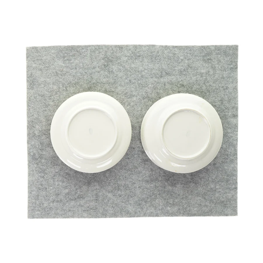 Tallerkner med mønster (12 stk.) fra Ukendt (str. Ø:16,5cm)