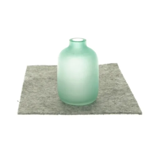 vase i grønt farvet glas (str. HØ 9x6 cm)