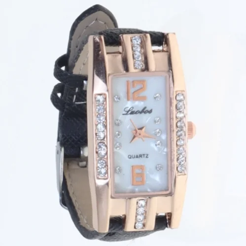 Ure m. kvadratisk urskive fra Luobos (str. 8x4 mm)