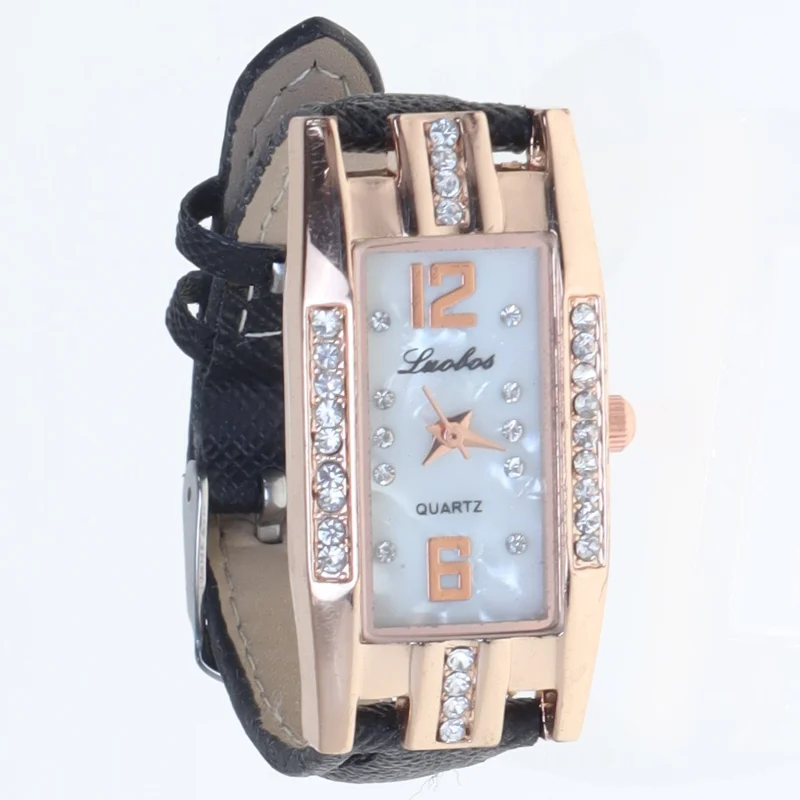 Ure m. kvadratisk urskive fra Luobos (str. 8x4 mm)