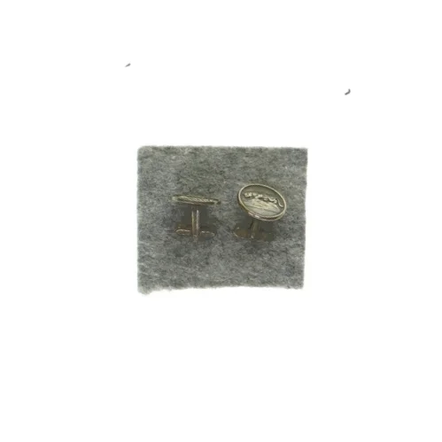 Manchetnapper med løvemotiv