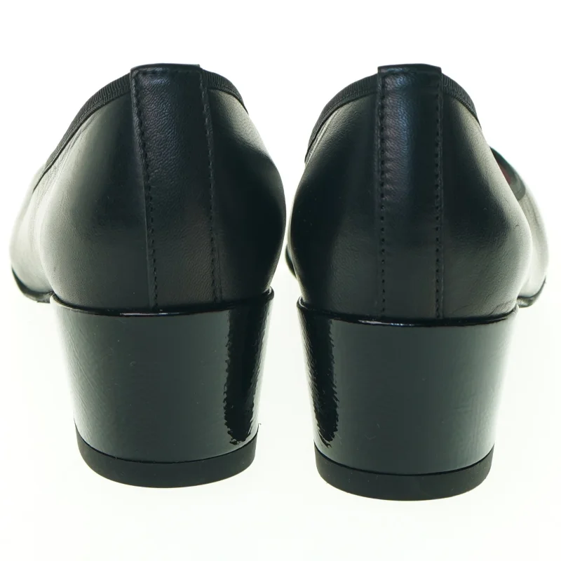 Sko fra Pretty Ballerinas (str. 37)