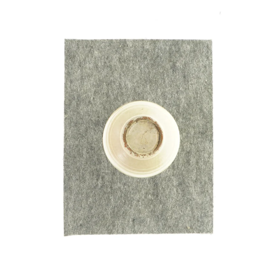 Vase med tynd åbning fra ukendt (str. HØ 15x9)