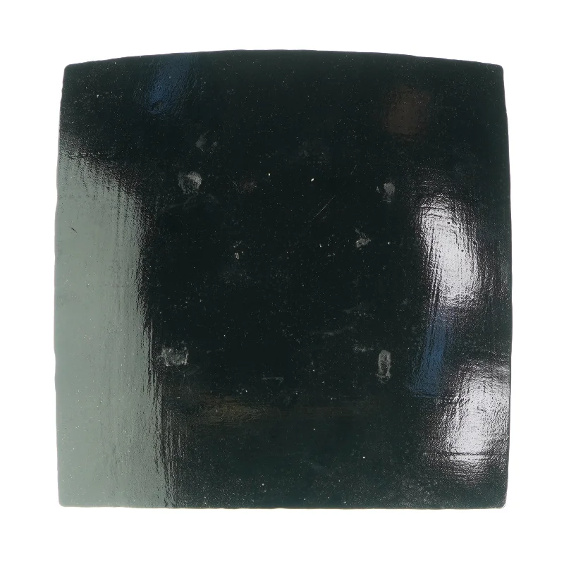 Dekorativt fad  (str. LB: 26,5x27cm)