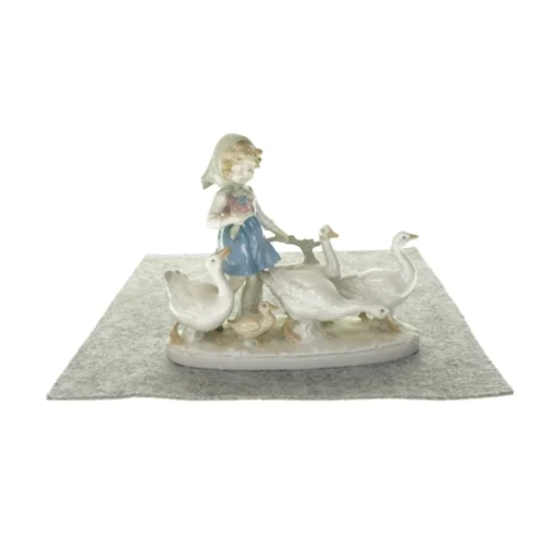 Porcelænsfigur (str. LH: 9x 19 cm)