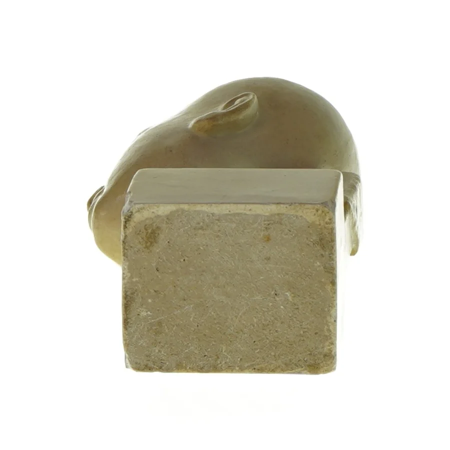 Dekorativ figur fra Ukendt (str. LBH:7x6x16cm)