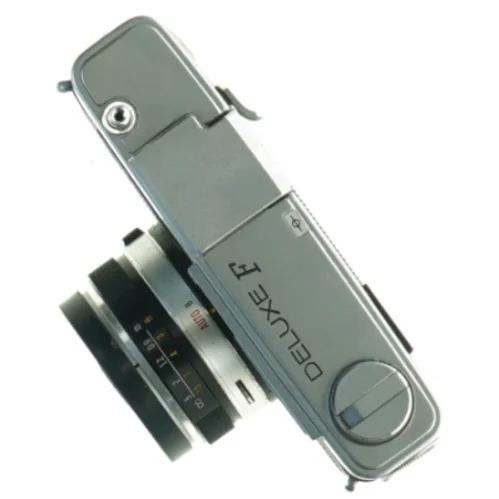 Konica EE-Matic Deluxe F kamera med taske fra Konica (str. 9 x 15 cm)