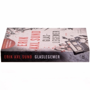 Glaslegemer af Erik Axl Sund fra Lindhardt og Ringhof