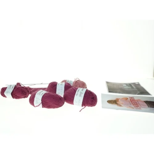 Strikke udstyr fra Debbie Bliss (str. 27 cm)