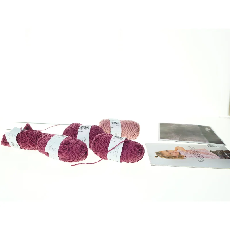 Strikke udstyr fra Debbie Bliss (str. 27 cm)