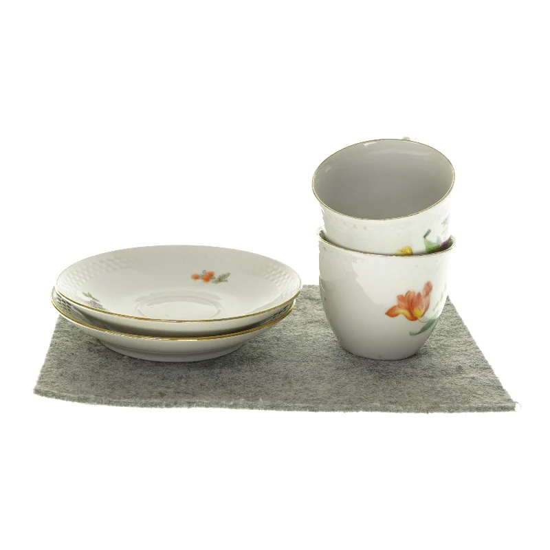 Sæt med 2 kopper og 2 underkopper (str. HØ: 7x8 cm og Ø: 14 cm )