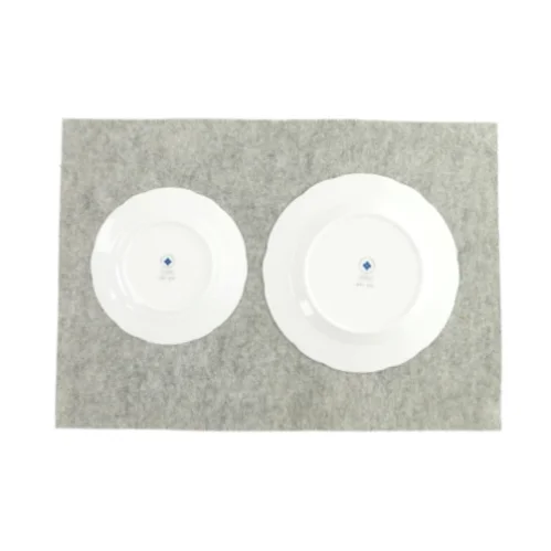 Lille og stor tallerken sæt fra Firkløveren (str. Ø: 22 og Ø: 20 cm)