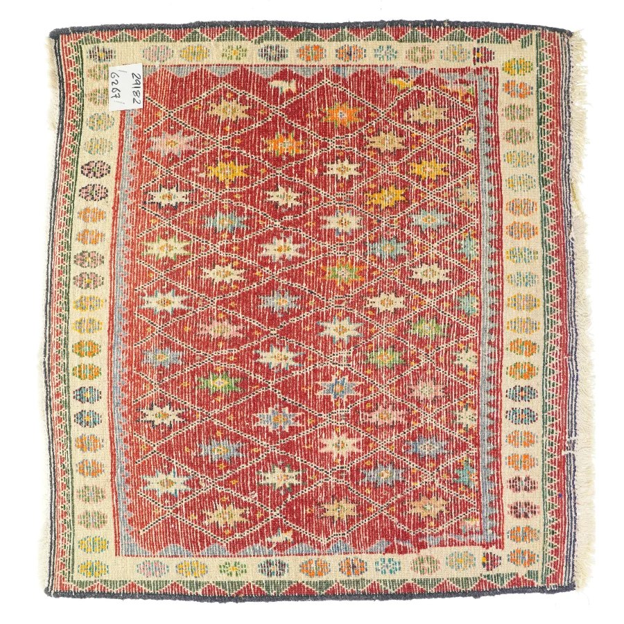 ægte tæppe med mønster  (str. LB:66x63cm)