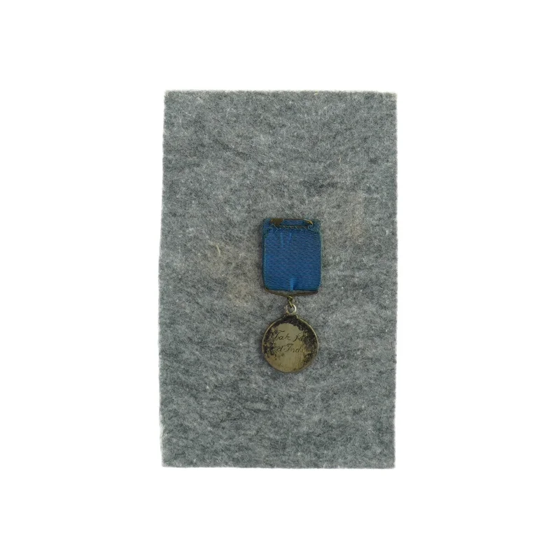 Broche fra 1942 (str. L: 7,5 cm)