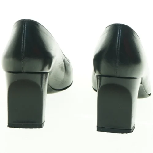 Charles Jourdan sorte hæle fra Charles Jourdan (str. 37)