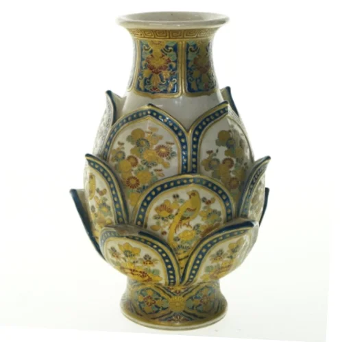 Dekorativ vase med blomsterdesign (str. 24 cm)