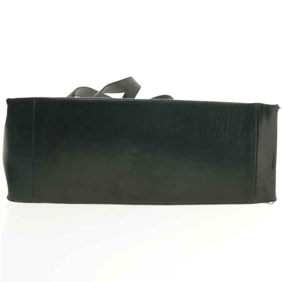 Sort skuldertaske fra Amica (str. 30 x 30 x 11 cm)