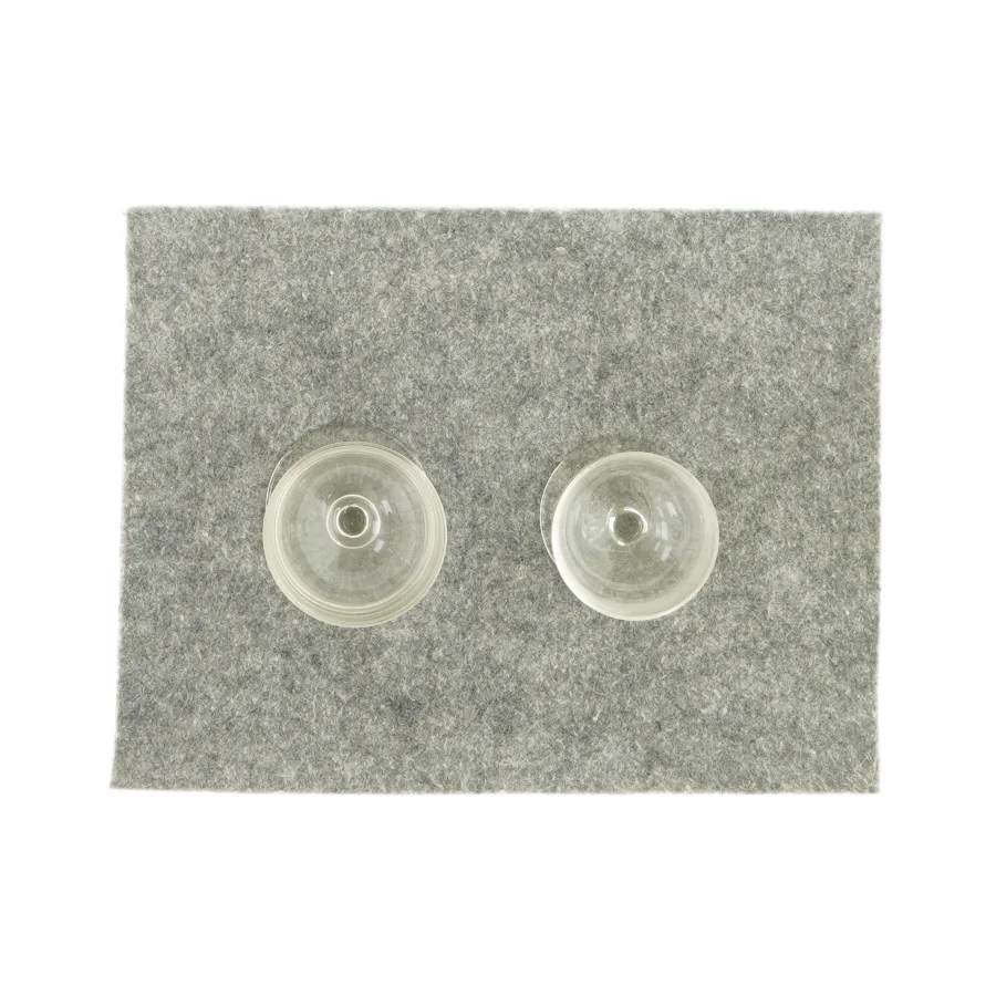 2 små glas  (str. HØ: 10x5 cm )
