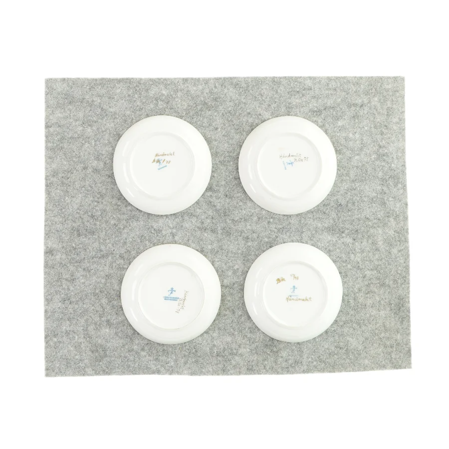 Håndmalet tallerkener (4 stk) (str. Ø: 11,5 cm)