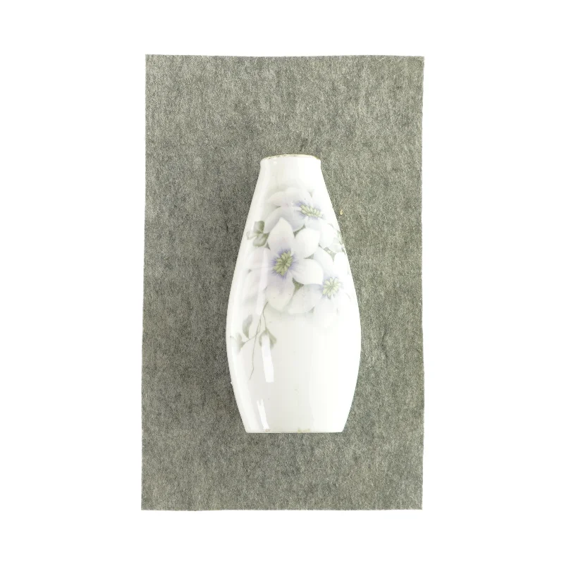 Vase med blomster (str. HØ: 24 x 11 cm)