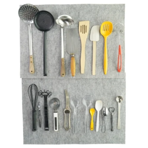 Forskellige køkkenredskaber fra Ukendt