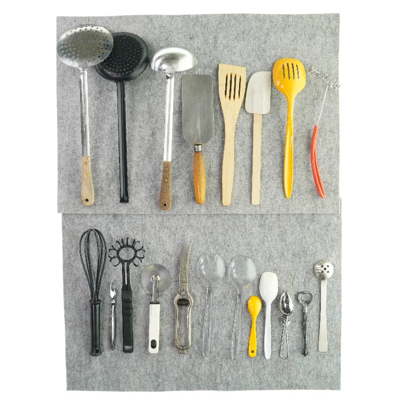 Forskellige køkkenredskaber fra Ukendt