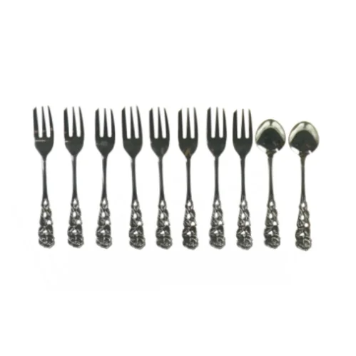 Bestik (8 gafler og 2 skeer) fra Ukendt (str. L: 12cm og L: 12,5cm)