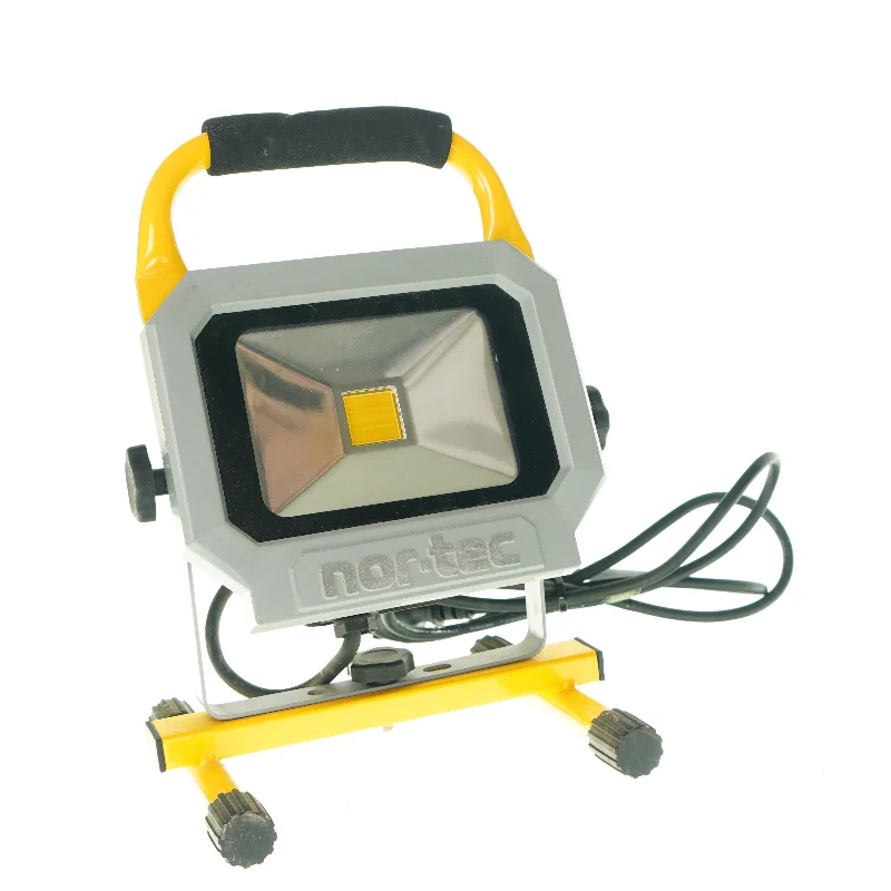 Håndværker lampe fra Nortec (str. LBH 21 19 35)