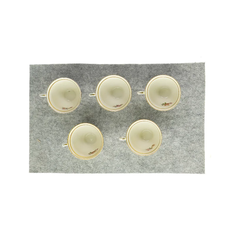 Kopper med blomsterprint (5 stk.) fra Bucka&Nissen (str. HØ: 8x9cm)