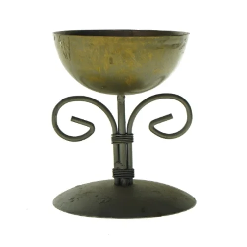 Dekorativ skål på fod (str. HØ 17x13 cm)