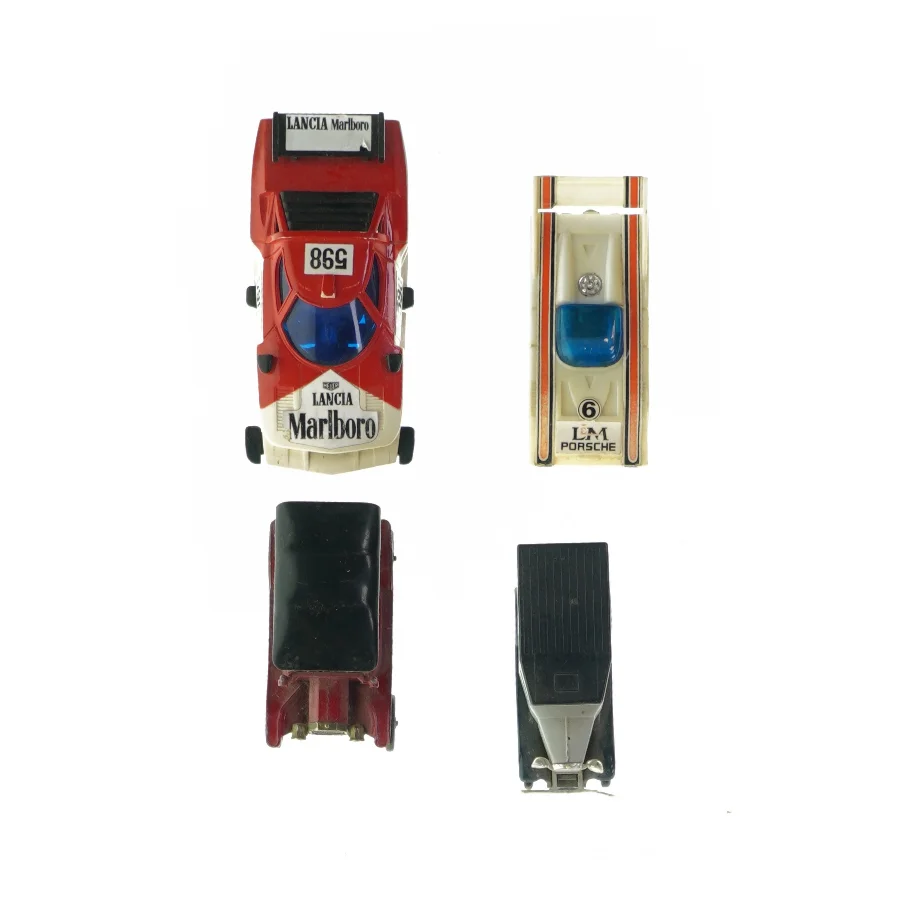 Gamle biler (4 stk) (str. L: 8 til 12 cm)
