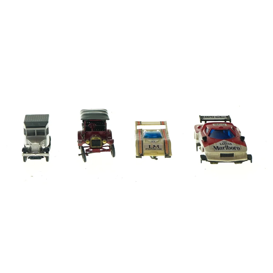 Gamle biler (4 stk) (str. L: 8 til 12 cm)