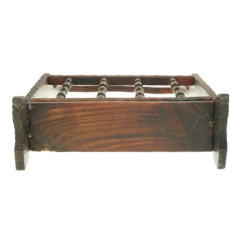 Træstativ til aviser og blade fra Ukendt (str. LBH: 40x15x50)