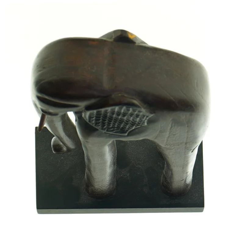 Dekorativ elefantfigur (str. LBH:16,5x9x37cm)