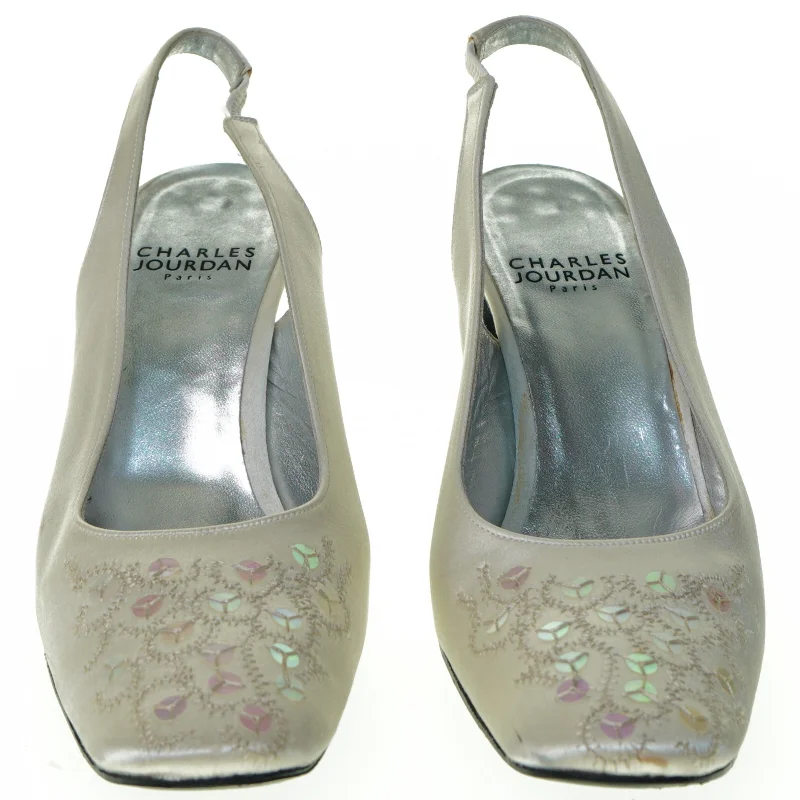 Sko fra Charles Jourdan (str. 37)