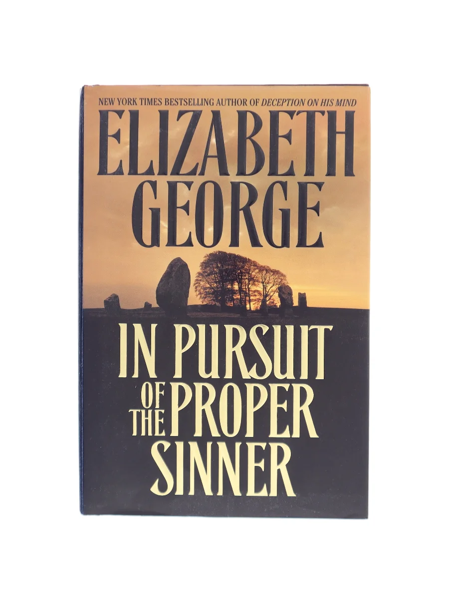 Forsiden af Den sande skyldige (In Pursuit of the Proper Sinner) af Elizabeth George