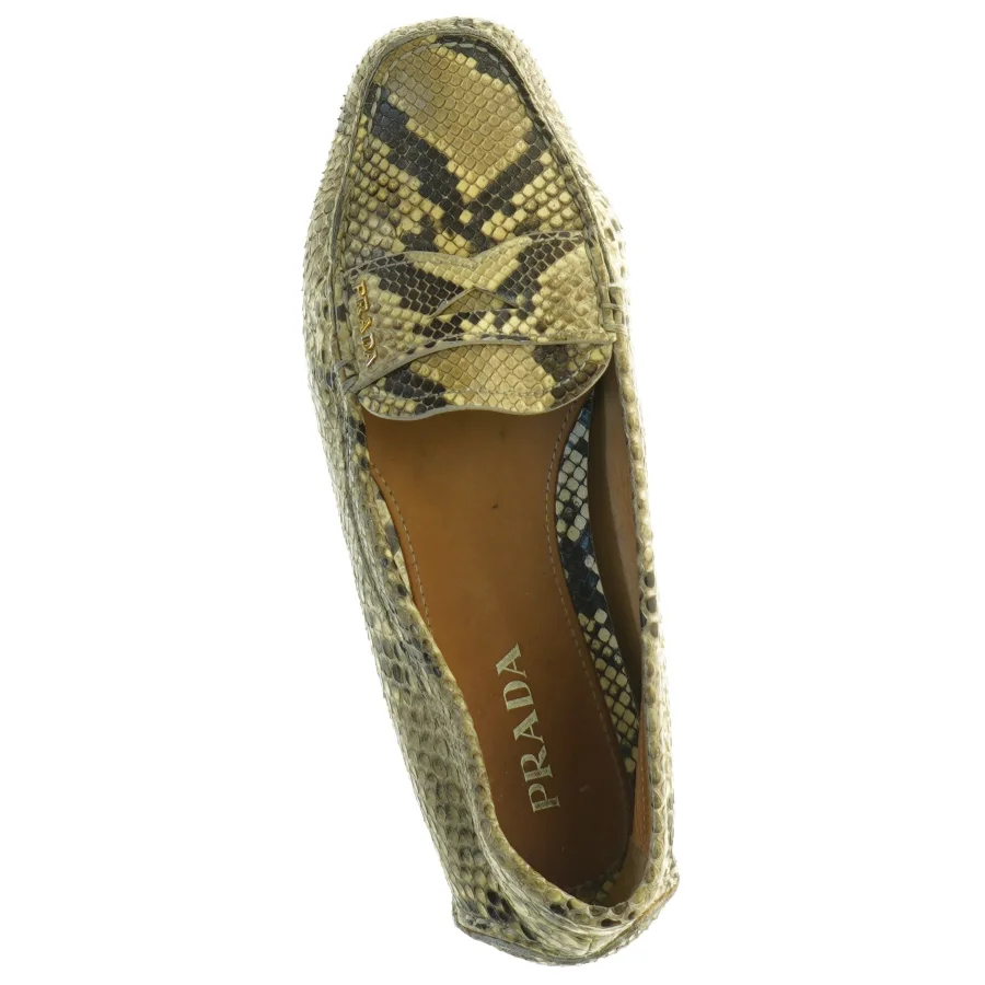 Prada loafers med slangeskindsmønster fra Prada (str. 36)